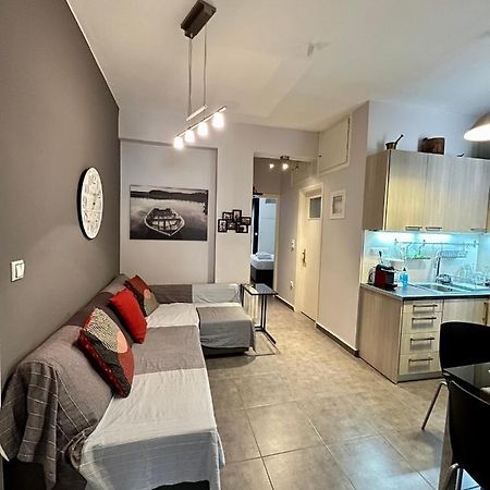 Central Kalamata Cozy Apartment Exterior photo